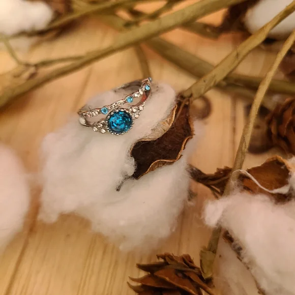 ππNEWππ BEAUTIFUL!! 2PC SILVER plated TURQUOISE CZ'S in both bands rings - Picture 5 of 9